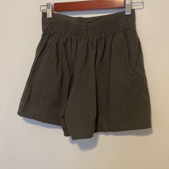 Olive shorts - Picture 2 of 2